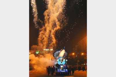 2008年，“天通號(hào)”榮獲海寧市大型元宵燈會(huì)一等獎(jiǎng)