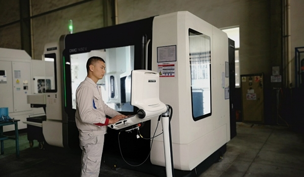 年度創(chuàng)新人物姚圣東：專注機(jī)加工領(lǐng)域20余年 用行動(dòng)詮釋工匠精神